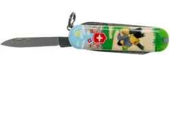 Victorinox Classic SD Swiss Wrestling Limited Edtion 2020 0-6223-L2009 Couteau Suisse -Meilleurs Couteaux VT0 6223 L2009 03 victorinox scaled