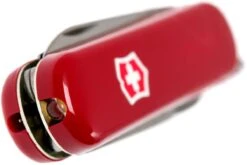 Victorinox Signature Lite Rouge 0.6226 Couteau Suisse -Meilleurs Couteaux VT0 6226 04 victorinox vt0 6226 04