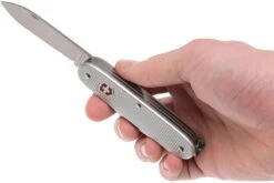 Victorinox Pioneer X Argent 0.8231.26 Couteau Suisse -Meilleurs Couteaux VT0 8231 26 06 victorinox pioneer x vt0 8231 26 06