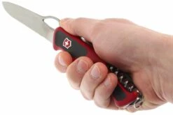 Victorinox Rangergrip 61 Rouge-noir 0.9553.MC Couteau Suisse -Meilleurs Couteaux VT0 9553 MC 04 victorinox rangergrip 61 vt0 9553 mc d4