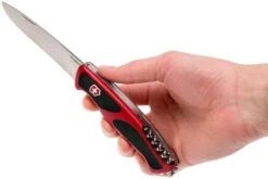 Victorinox RangerGrip 55 Rouge-noir 0.9563.C Couteau Suisse -Meilleurs Couteaux VT0 9563 C 05 victorinox vt0 9563 c 05